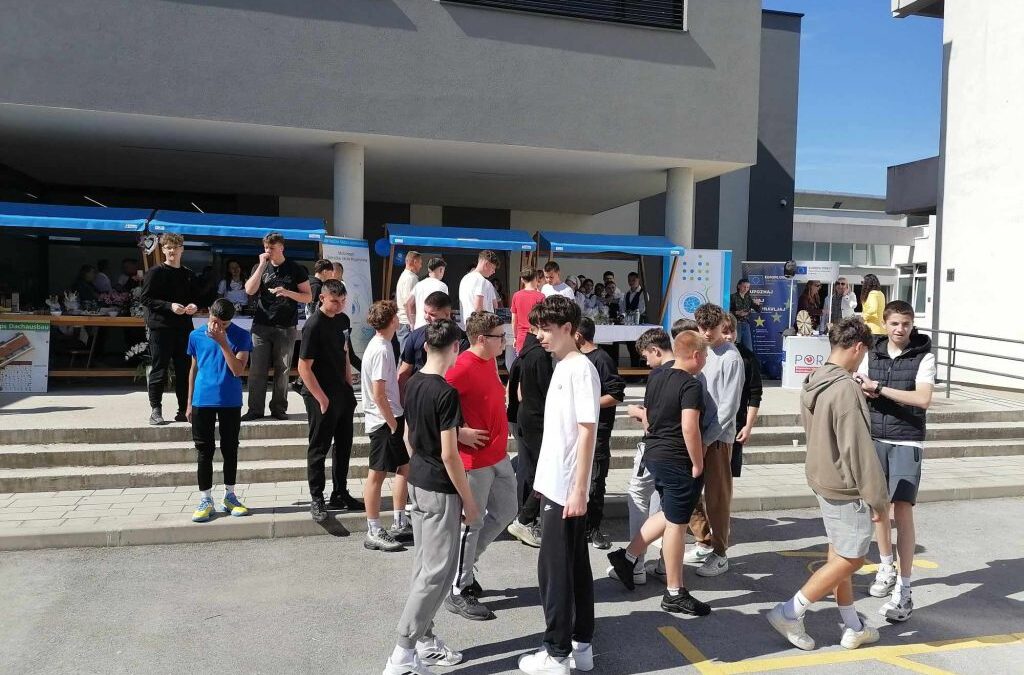 Sedmaši i osmaši se informirali o mogućnostima upisa u srednje škole