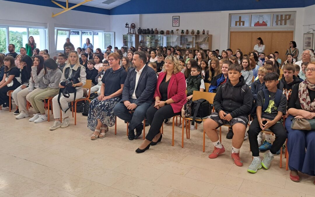 Župan Golubić zaželio uspješnu nastavnu godinu našim učenicima