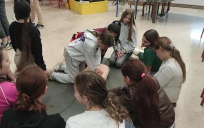 Pokazna vježba prve pomoći za sedmaše