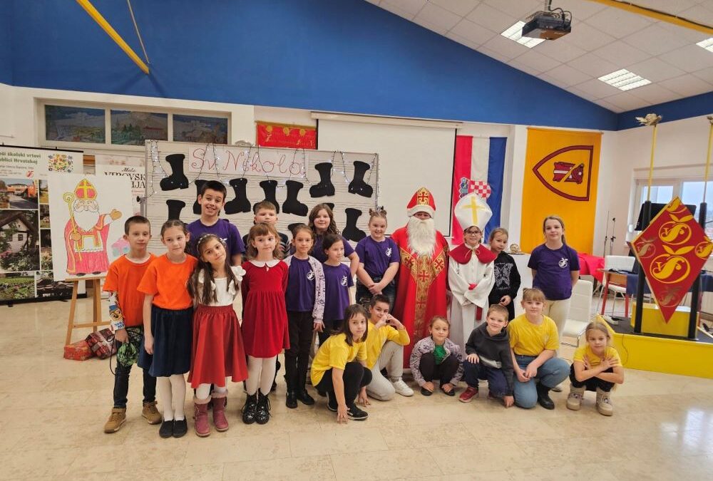 Sveti Nikola posjetio naše učenike