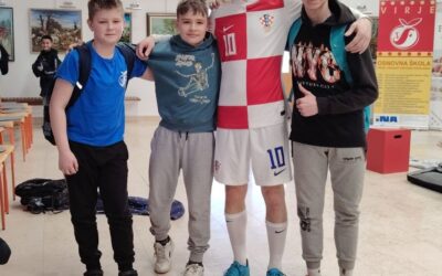 Luka Modrić zaigrao na školskim terenima