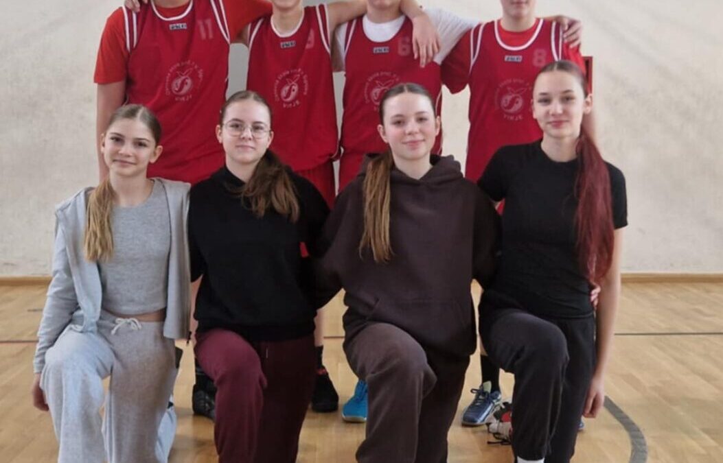 Učenice se plasirale na državno košarkaško prvenstvo